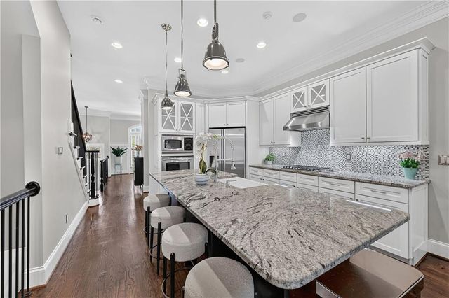 35 Honour Avenue NW, Atlanta, GA 30305