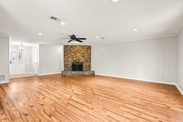 10 Forrest Lane, Conway, AR 72034