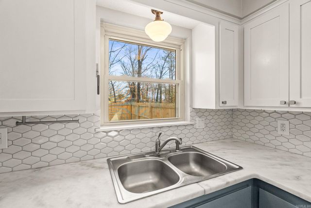 10 Forrest Lane, Conway, AR 72034