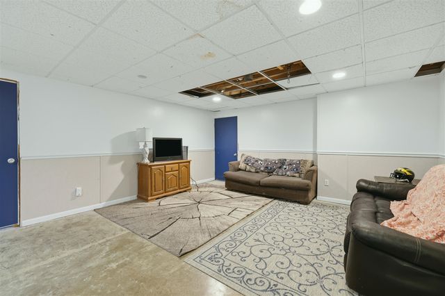 1034 130th Avenue, Wayland, MI 49348