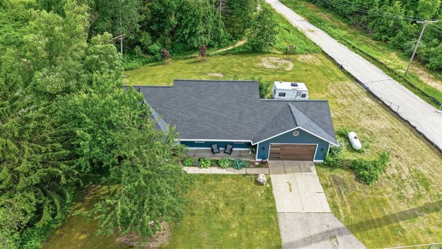 1034 130th Avenue, Wayland, MI 49348