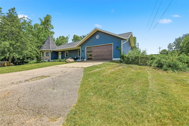 1034 130th Avenue, Wayland, MI 49348
