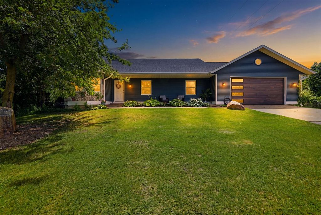 1034 130th Avenue, Wayland, MI 49348