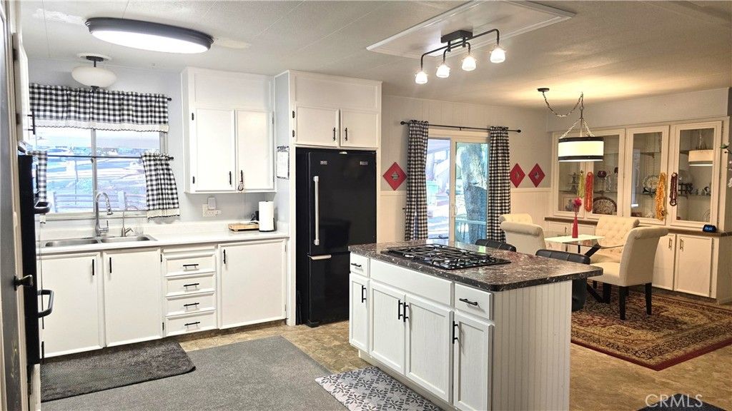 Image 10 of property listing at 14448 Drew Court, Magalia, CA 95954