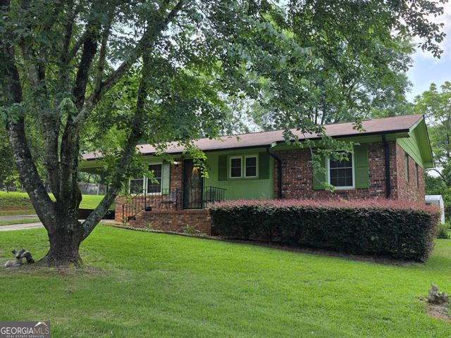 501 West Moores Crossing Road, Thomaston, GA 30286