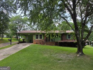 501 West Moores Crossing Road, Thomaston, GA 30286