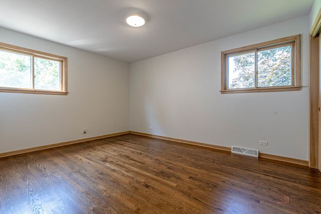 914 S Arlington Heights Road, Arlington Heights, IL 60005