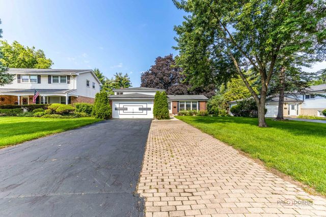 914 S Arlington Heights Road, Arlington Heights, IL 60005