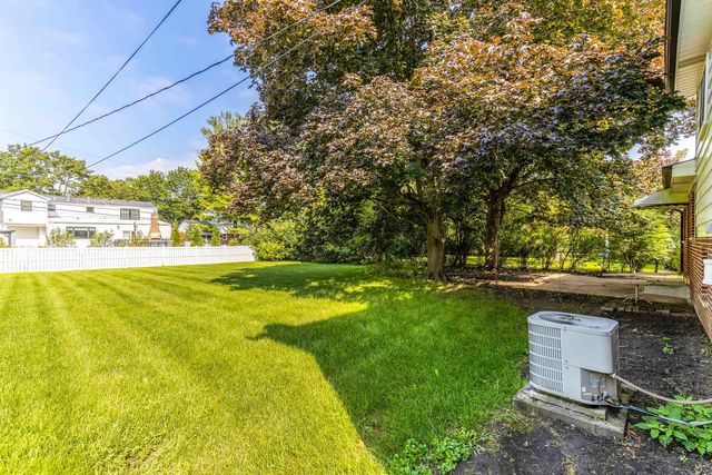 914 S Arlington Heights Road, Arlington Heights, IL 60005
