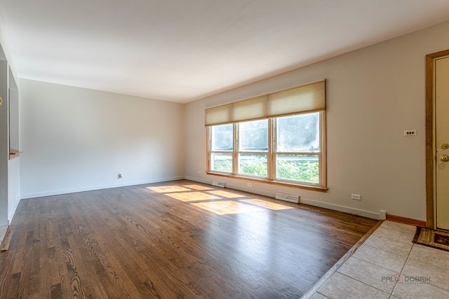914 S Arlington Heights Road, Arlington Heights, IL 60005
