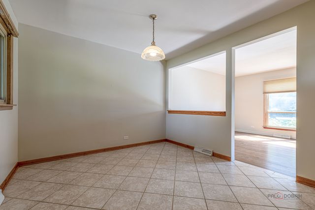 914 S Arlington Heights Road, Arlington Heights, IL 60005