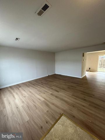 3639 MCDOWELL CT, Dumfries, VA 22026