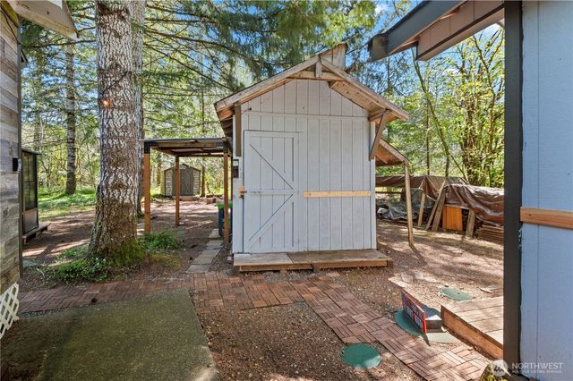 211 N Mount Christie Drive, Hoodsport, WA 98548
