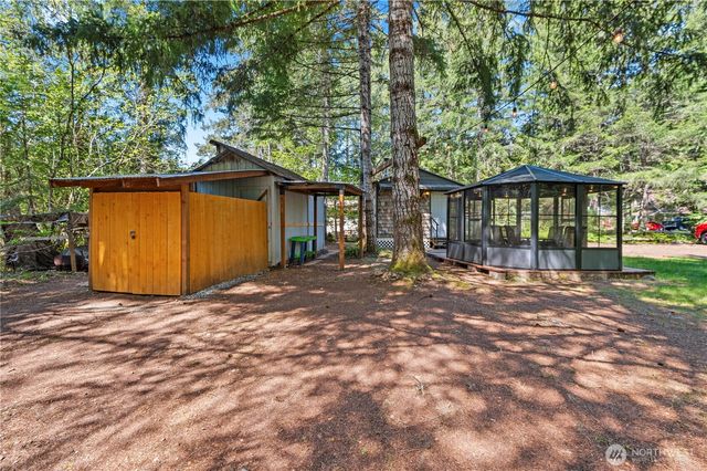 211 N Mount Christie Drive, Hoodsport, WA 98548