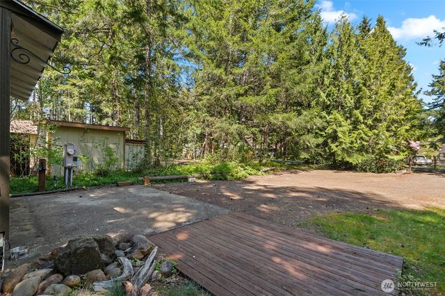 211 N Mount Christie Drive, Hoodsport, WA 98548