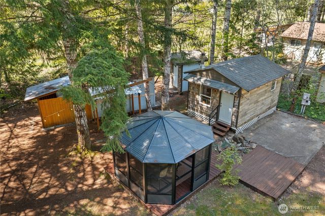 211 N Mount Christie Drive, Hoodsport, WA 98548