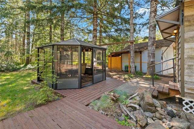 211 N Mount Christie Drive, Hoodsport, WA 98548