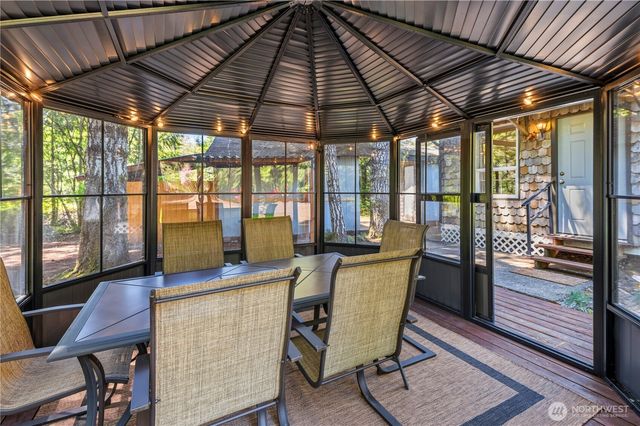 211 N Mount Christie Drive, Hoodsport, WA 98548