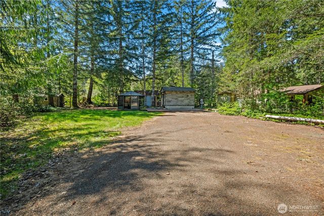 211 N Mount Christie Drive, Hoodsport, WA 98548