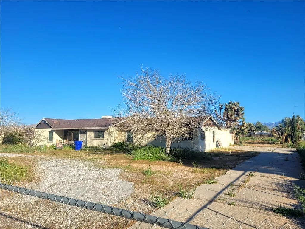 14387 Jicarilla, Apple Valley, CA 92307