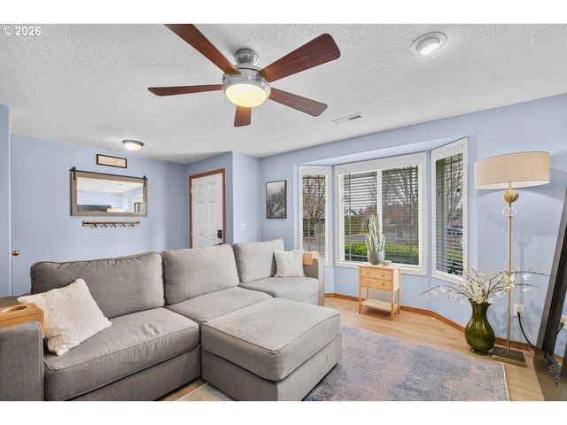 1979 Se 63RD Ave, Hillsboro, OR 97123