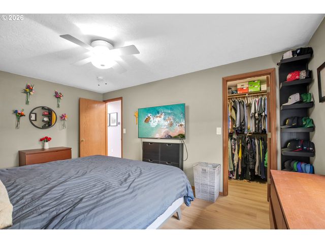 1979 Se 63RD Ave, Hillsboro, OR 97123