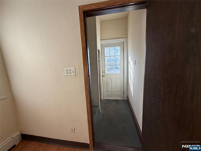 34 Feronia Way, Rutherford, NJ 07070