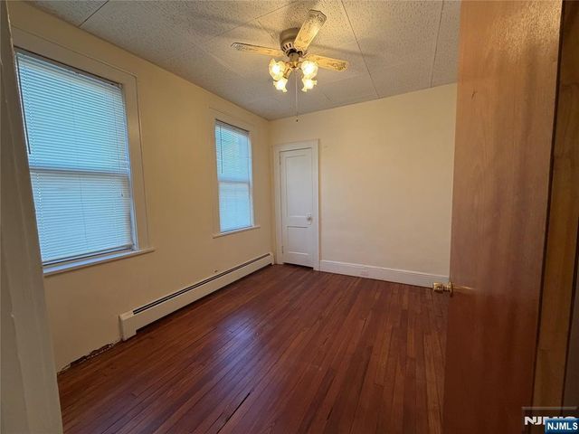 34 Feronia Way, Rutherford, NJ 07070