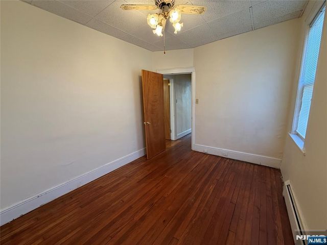 34 Feronia Way, Rutherford, NJ 07070