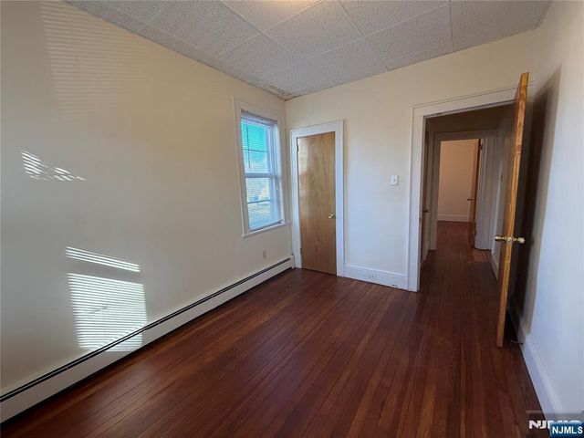 34 Feronia Way, Rutherford, NJ 07070