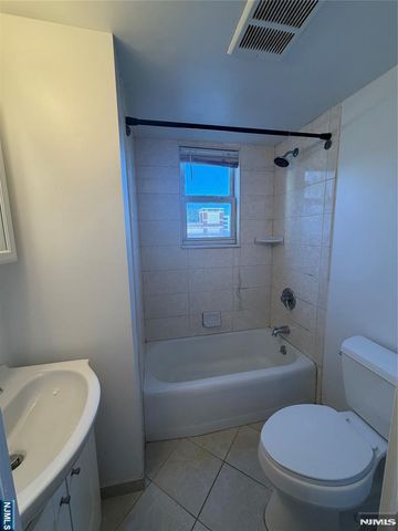 34 Feronia Way, Rutherford, NJ 07070