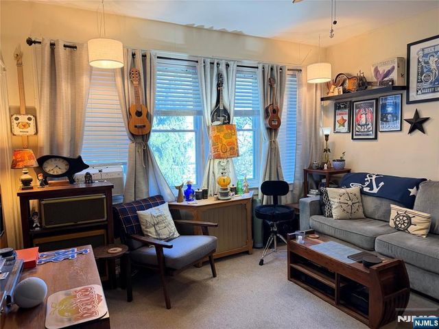 34 Feronia Way, Rutherford, NJ 07070