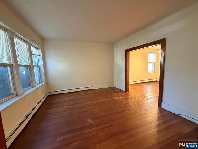 34 Feronia Way, Rutherford, NJ 07070