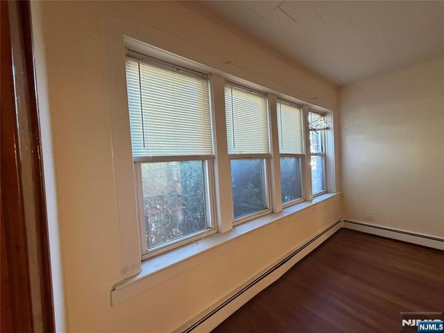 34 Feronia Way, Rutherford, NJ 07070