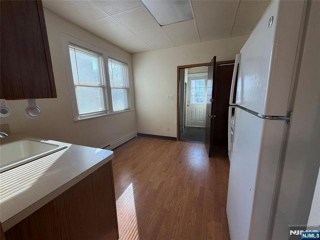 34 Feronia Way, Rutherford, NJ 07070
