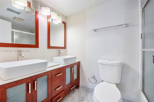 4851 NW 26th Ct 144, Lauderdale Lakes, FL 33313