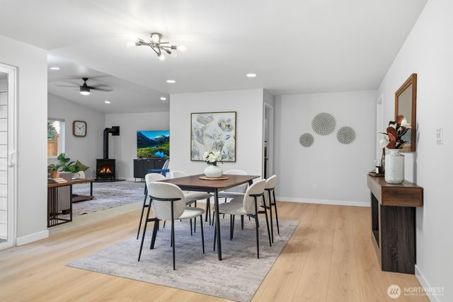 13306 85th Avenue NE, Kirkland, WA 98034