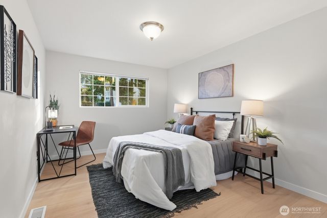 13306 85th Avenue NE, Kirkland, WA 98034