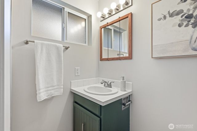13306 85th Avenue NE, Kirkland, WA 98034
