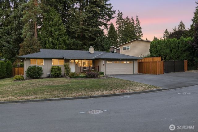 13306 85th Avenue NE, Kirkland, WA 98034