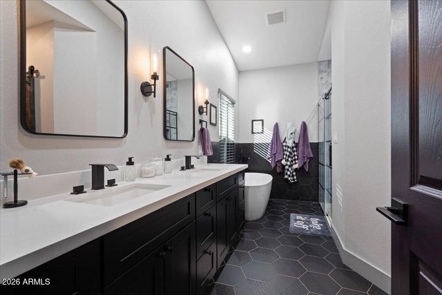 145 W San Remo Street, Gilbert, AZ 85233