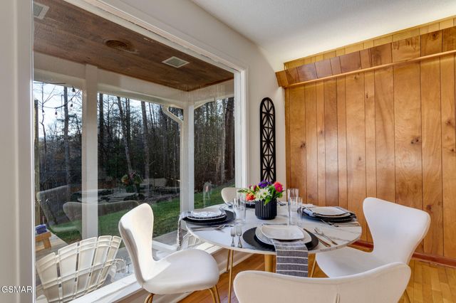 524 Reba Lane, Gatlinburg, TN 37738