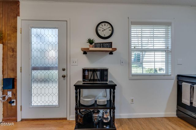 524 Reba Lane, Gatlinburg, TN 37738