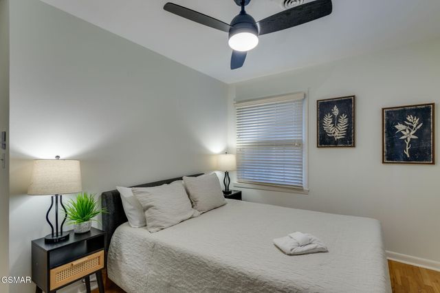 524 Reba Lane, Gatlinburg, TN 37738