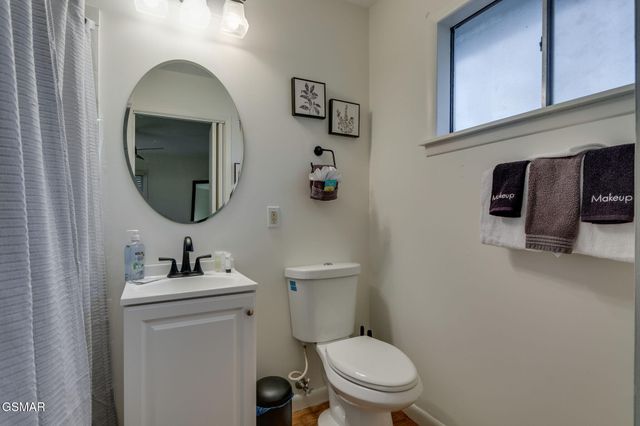 524 Reba Lane, Gatlinburg, TN 37738