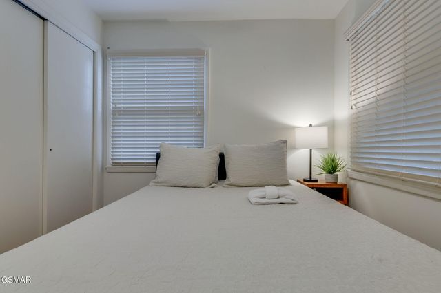 524 Reba Lane, Gatlinburg, TN 37738