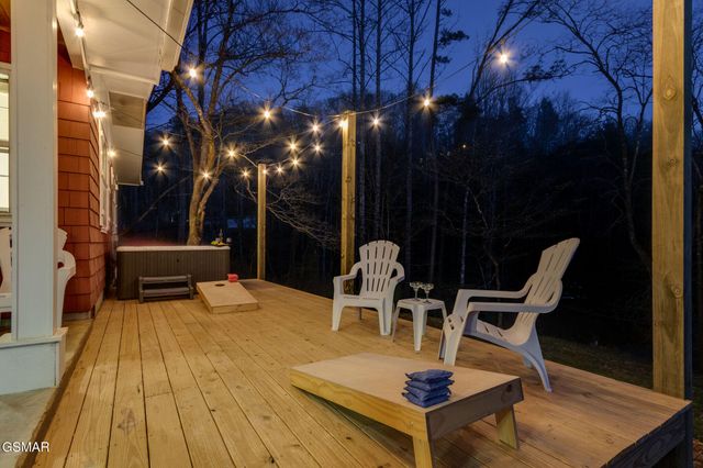 524 Reba Lane, Gatlinburg, TN 37738