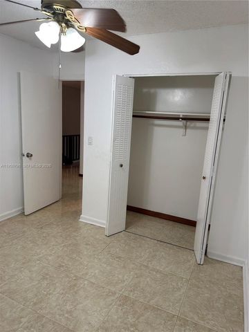 6636 SW 41st St 6636, Davie, FL 33314