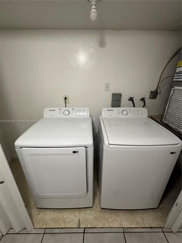 6636 SW 41st St 6636, Davie, FL 33314