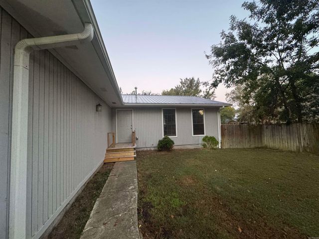 15 Overlook Drive, Searcy, AR 72143